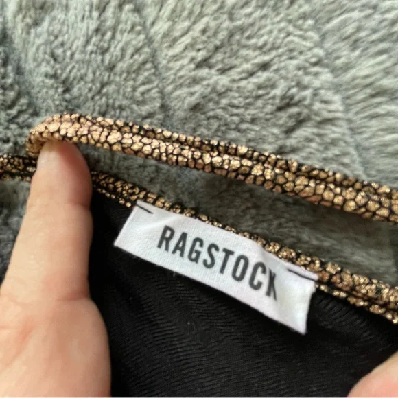 Top - Picture 4 of 6